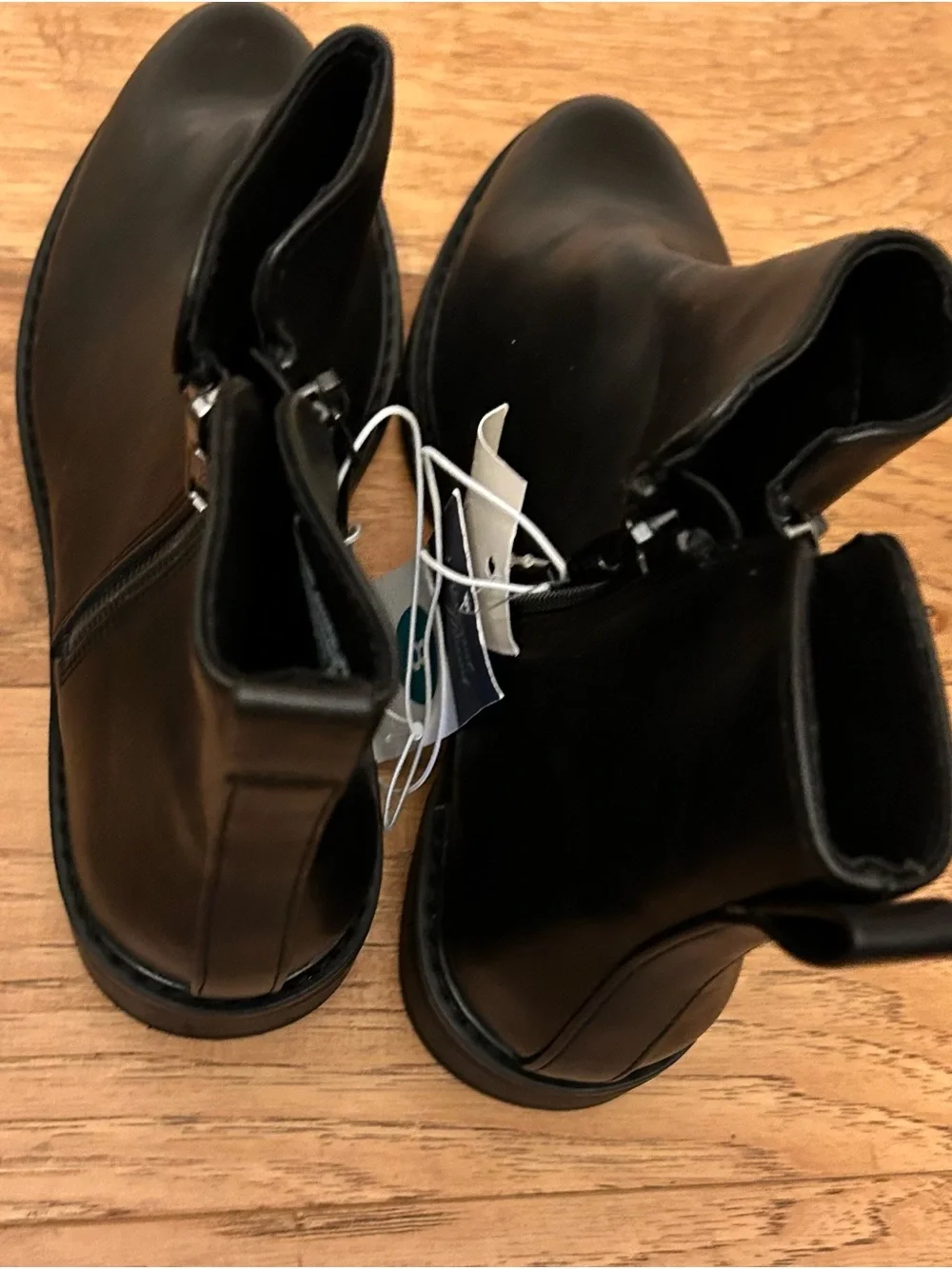 Universal Thread Womens  Brenna Ankle Boots black zipper on both sides  Size 8